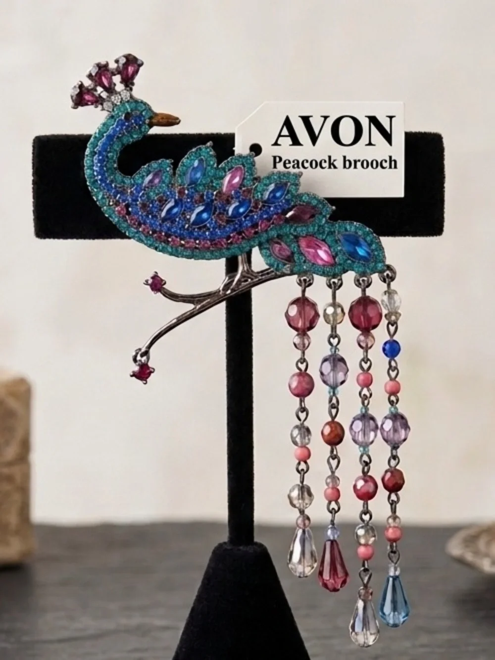 Avon Vintage Rhinestone Peacock Brooch with Dangle Bead Tail - Picture 10 of 10